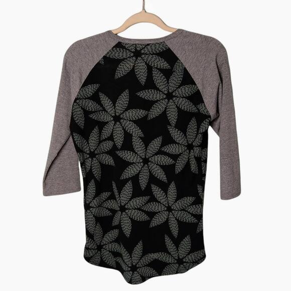 LULAROE Womens XS Black Gray Floral Print Randy Top Shirt Crew Neck 3/4 Sleeve - Picture 2 of 6